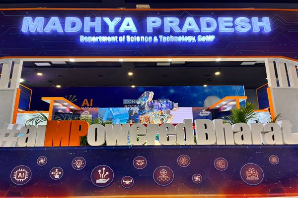 ‘सशक्त भारत के लिए एआई आधारित सुशासन’ सॉल्यूशंस के प्रदर्शन से ‘एमपी पेवेलियन’ बना आकर्षण का केंद्र image 3