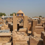 पवित्र शहर के अंदर है दुनिया का सबसे बड़ा कब्रिस्तान, 1400 सालों से दफनाए जा रहे हैं लोग, वजह है खास!